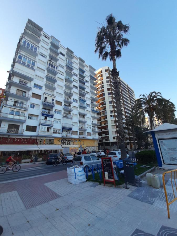 Apartamento Malaga Port Bagian luar foto