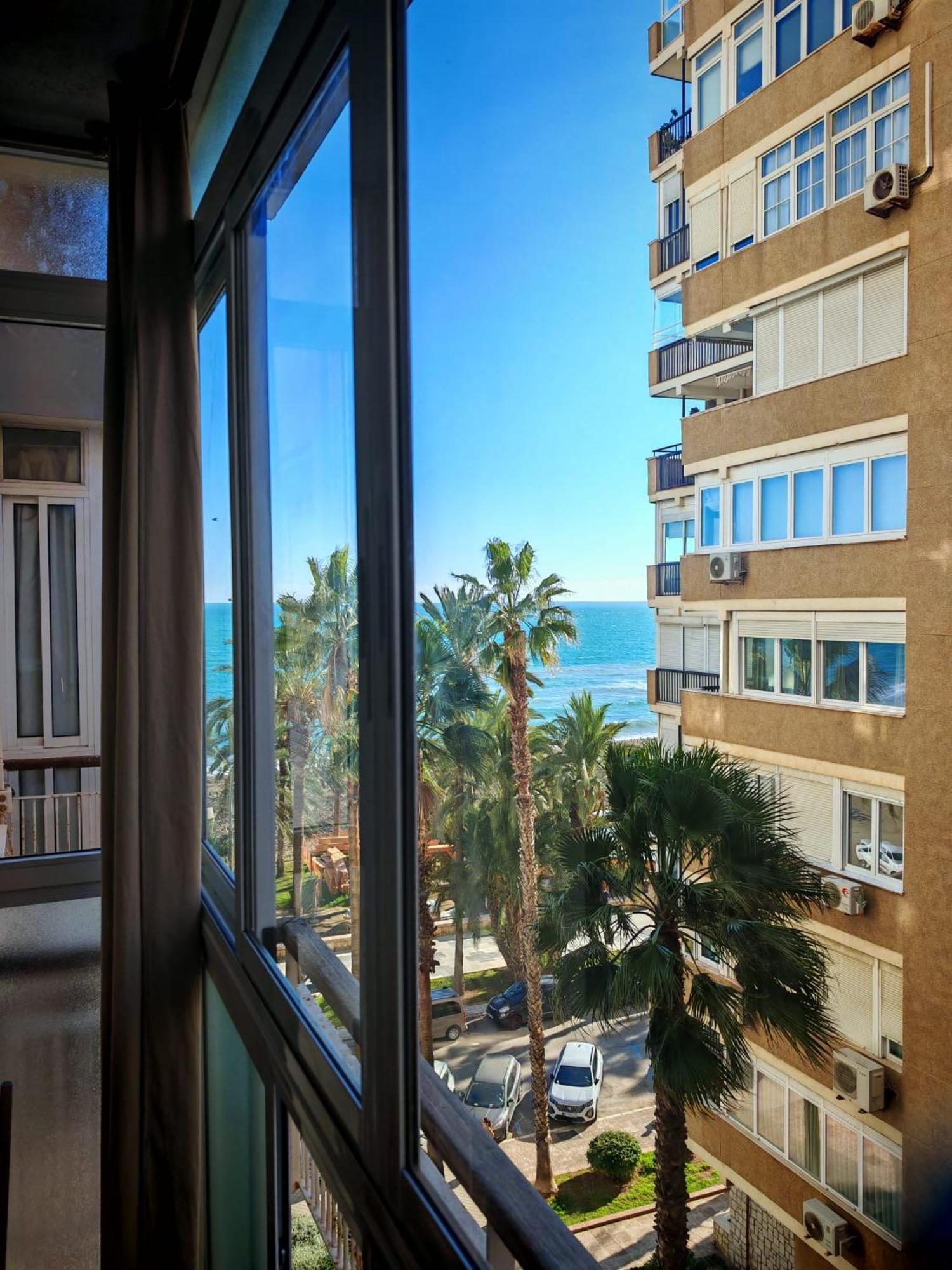Apartamento Malaga Port Bagian luar foto