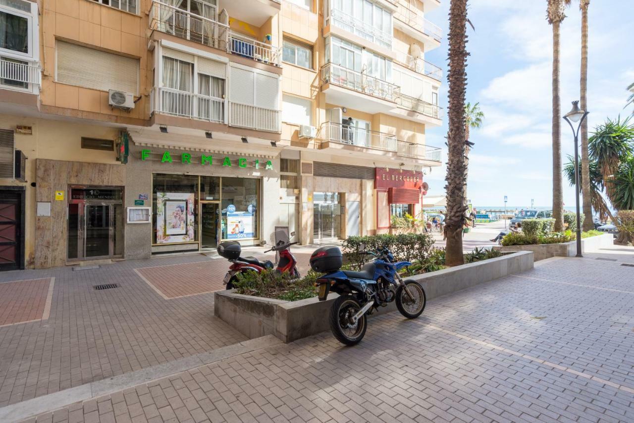Apartamento Malaga Port Bagian luar foto