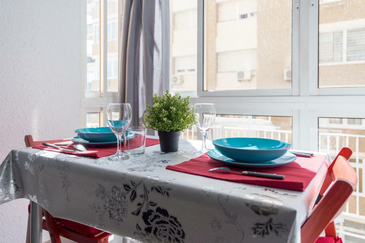 Apartamento Malaga Port Bagian luar foto