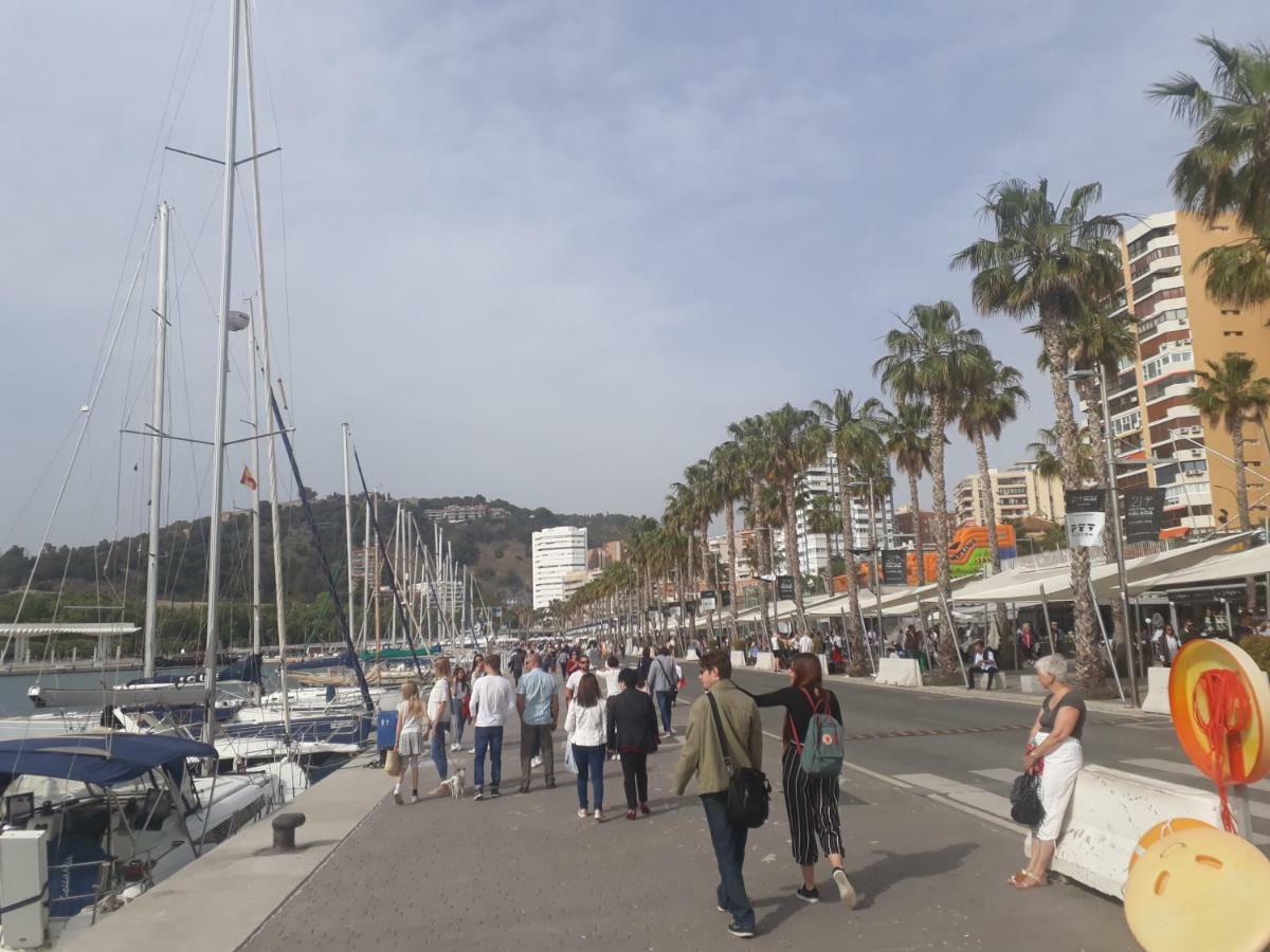 Apartamento Malaga Port Bagian luar foto